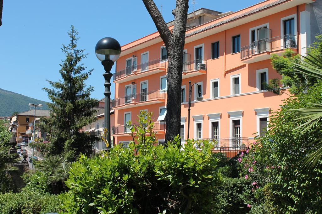 Hotel La Villa Ceccano Exterior photo